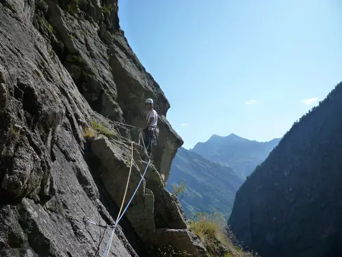 escalade grande voie à Ailefroide