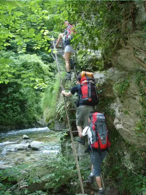 randonnée dans les gorges de la Carança