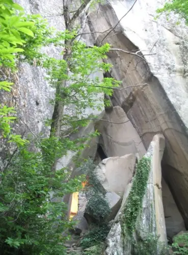 escalade trad à Annot avec En entrant dans la Chambre du Roi 