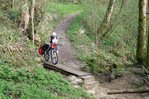 fessevillers-passage techique-avril 2011-www.partir-en-vtt.com - traversée du massif Jurassien