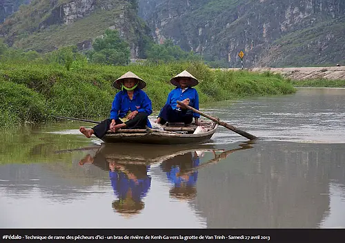 #Pédalo - Technique de rame des pêcheurs d'ici - un bras de rivière de Kenh Ga vers la grotte de Van Trinh - Samedi 27 avril 2013