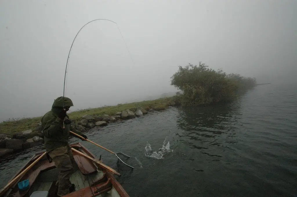 Olivier en action de pêche au Réservoir de Veirières