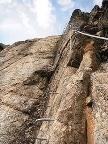 Via Ferrata autour de la Lozère notamment la Via ferrata du Malzieu et de la Canourgue - Roadbook de Yorick Muller